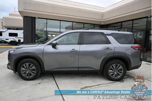 2024 Nissan Pathfinder SV