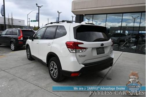 Crystal White Pearl 2019 Subaru Forester Premium