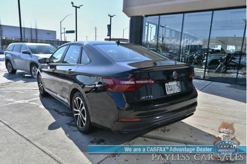 Deep Black Pearl Effect 2023 Volkswagen Jetta 1.5T Sport