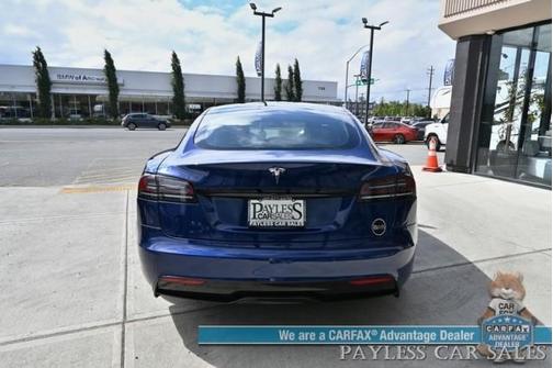 2022 Tesla Model S Base