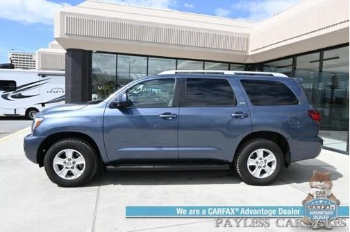 2022 Toyota Sequoia SR5