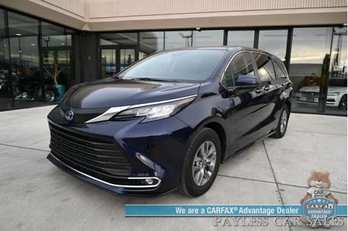 2023 Toyota Sienna XLE