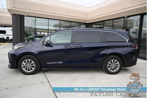2023 Toyota Sienna XLE