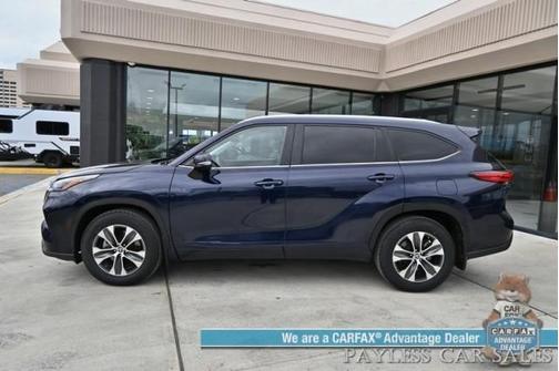 2023 Toyota Highlander XLE/AWD/POWER&HEATED SEATS/SUNROOF/ADAPTIVE CRUISE