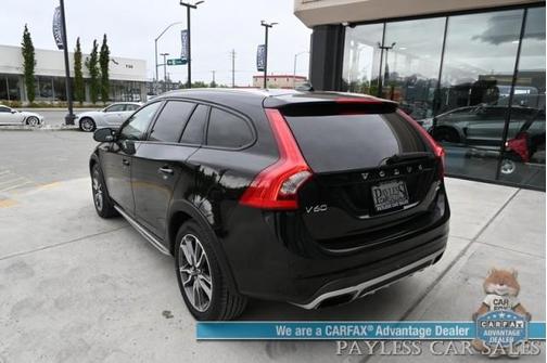 2016 Volvo V60 Cross Country T5