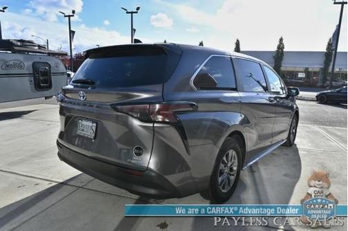 2023 Toyota Sienna XLE