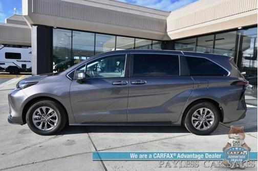2023 Toyota Sienna XLE