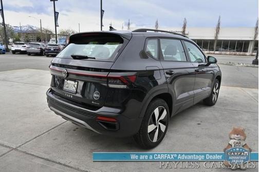 Deep Black Pearl Effect 2025 Volkswagen Taos 1.5T S