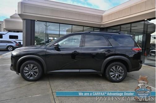 2024 Nissan Pathfinder SV
