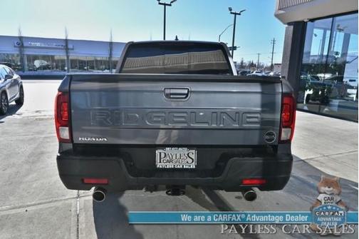 Modern Steel Metallic 2025 Honda Ridgeline RTL
