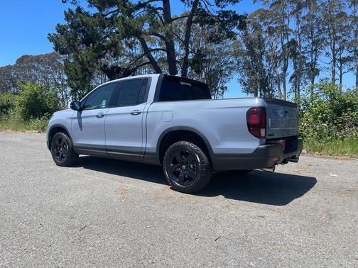 Sonic Gray Pearl 2026 Honda Ridgeline Black Edition