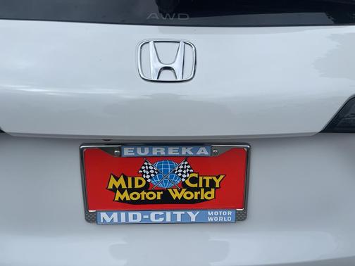 Platinum White Pearl 2026 Honda HR-V Sport