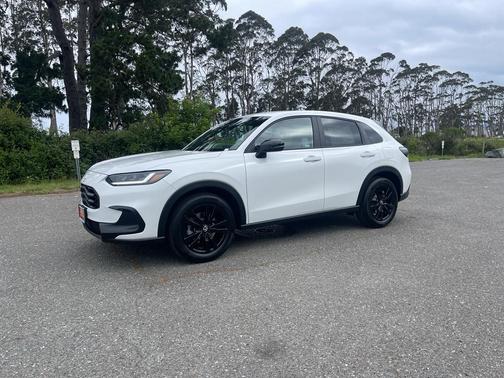 Platinum White Pearl 2026 Honda HR-V Sport