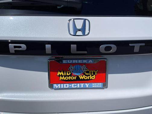 Platinum White Pearl 2026 Honda Pilot Elite