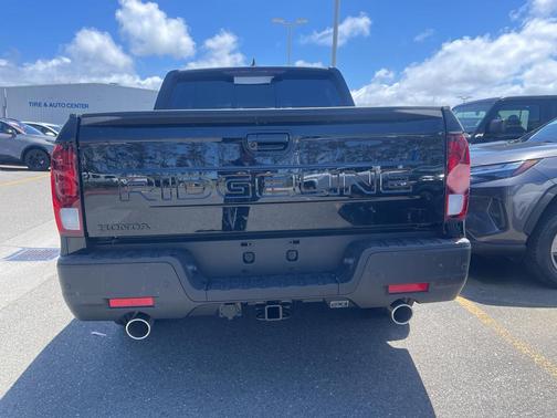 Crystal Black Pearl 2026 Honda Ridgeline Black Edition