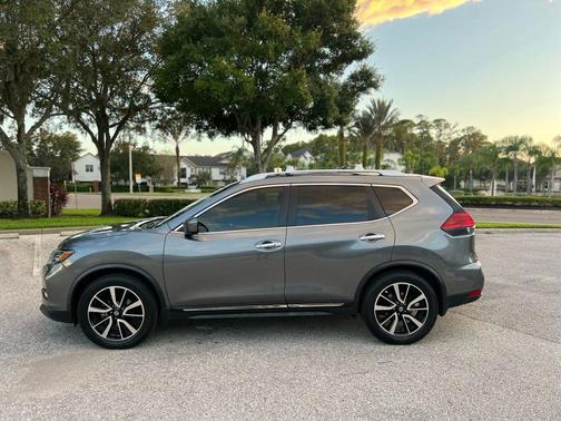 2017 Nissan Rogue SL