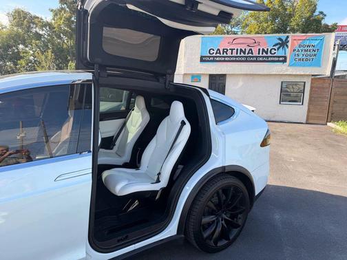 2018 Tesla Model X 75D Sport Utility 4D
