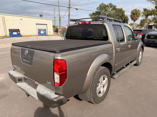 2005 Nissan Frontier LE Crew Cab