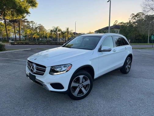 2017 Mercedes-Benz GLC 300 4MATIC