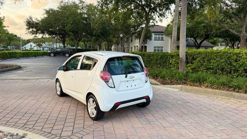 Summit White 2014 Chevrolet Spark 1LT