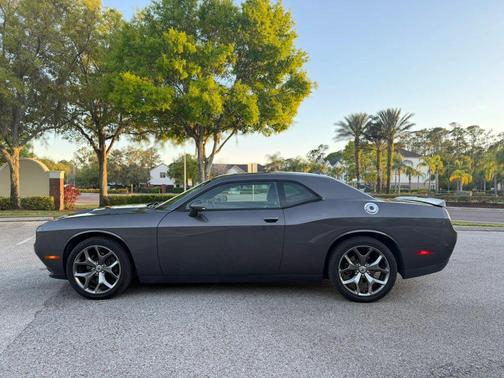 2017 Dodge Challenger SXT