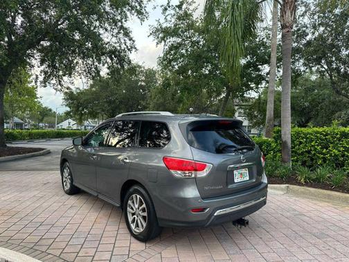 2015 Nissan Pathfinder SV