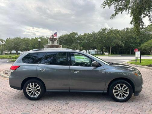 2015 Nissan Pathfinder SV