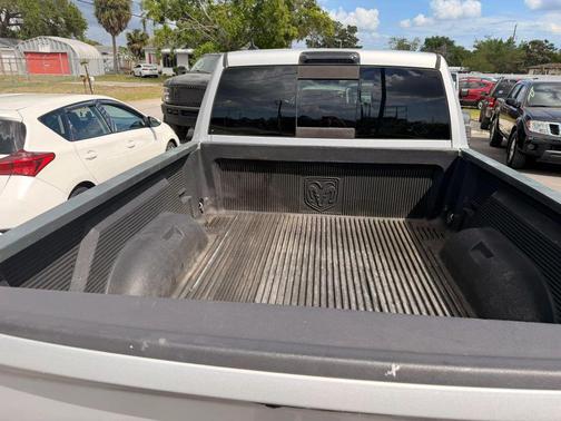 Bright Silver Metallic Clearcoat 2017 RAM 1500 Big Horn