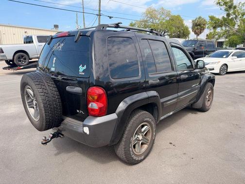2004 Jeep Liberty Sport