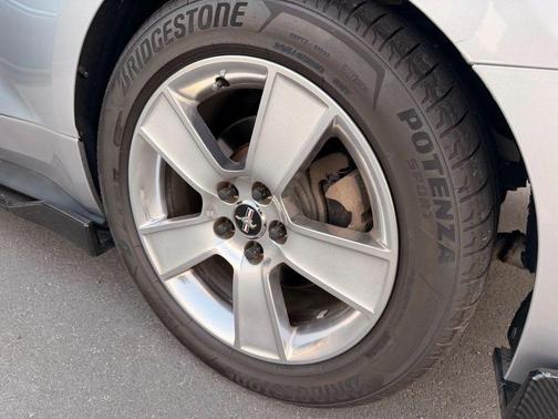 2015 Ford Mustang V6