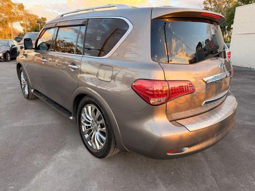2017 INFINITI QX80 Base