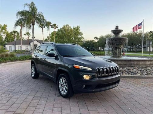 2016 Jeep Cherokee Sport