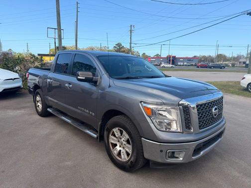 2018 Nissan Titan SV