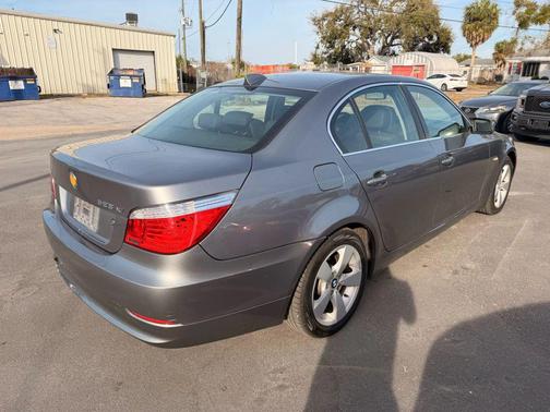 2008 BMW 528 528xi Sedan 4D