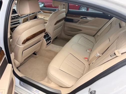 2017 BMW 740 740i Sedan 4D