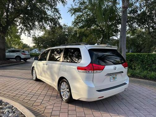 2014 Toyota Sienna XLE
