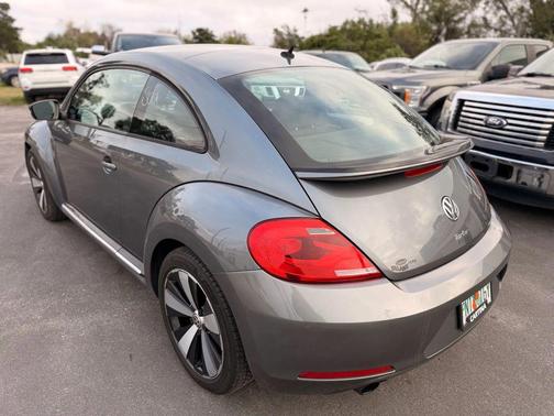 2012 Volkswagen Beetle Base
