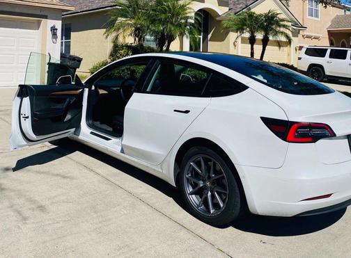 2022 Tesla Model 3 Standard Range