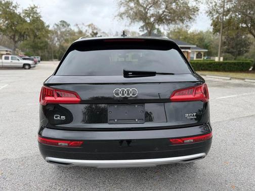 2018 Audi Q5 2.0T Tech Premium