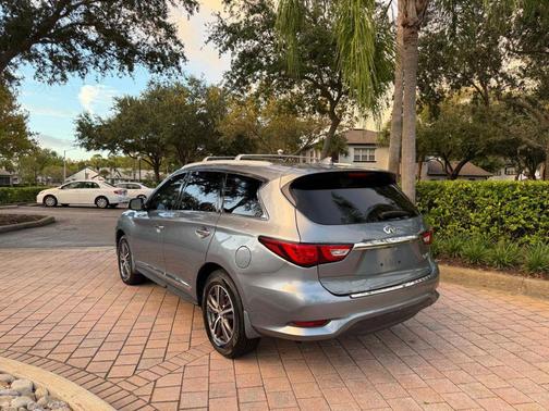 2016 INFINITI QX60 Base