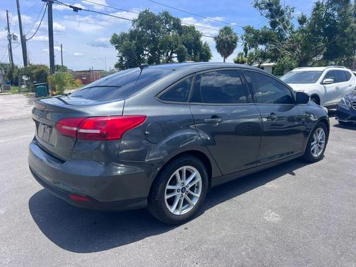 Blue Candy Metallic Tinted Clearcoat 2017 Ford Focus SE