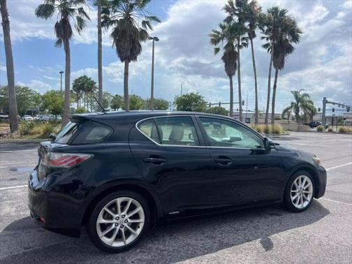 2013 Lexus CT 200h CT 200h Hatchback 4D