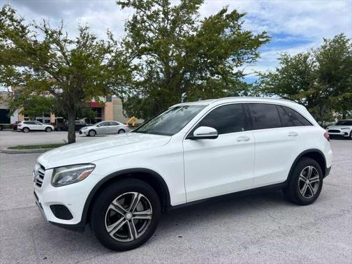 2017 Mercedes-Benz GLC 300 Base