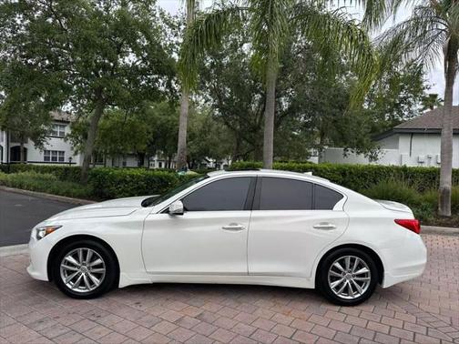 2014 INFINITI Q50 Premium