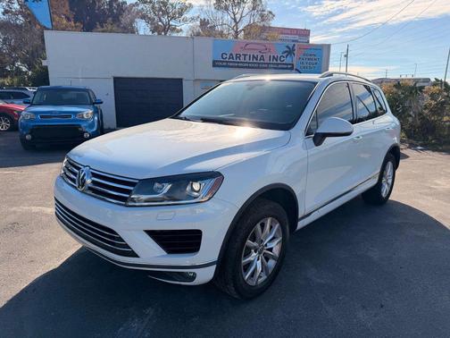 2015 Volkswagen Touareg V6 Sport