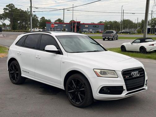 White 2016 Audi SQ5 3.0T Premium Plus