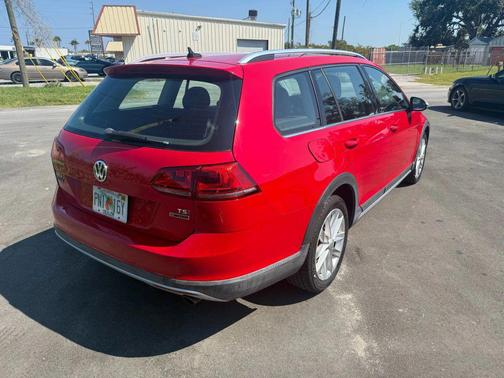 2017 Volkswagen Golf Alltrack TSI SEL