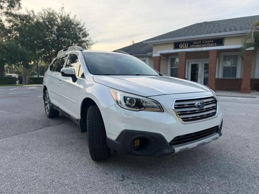 Crystal White Pearl 2016 Subaru Outback 3.6R Limited