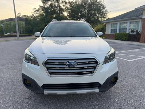 Crystal White Pearl 2016 Subaru Outback 3.6R Limited