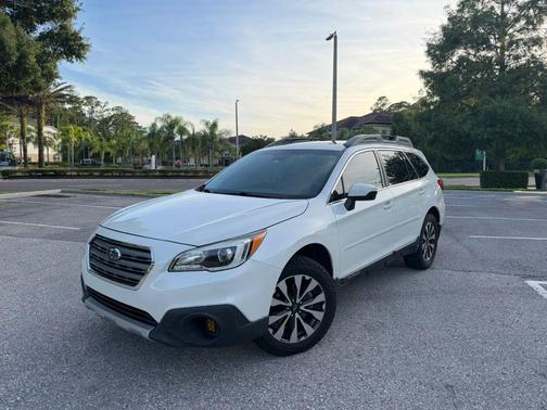 Crystal White Pearl 2016 Subaru Outback 3.6R Limited